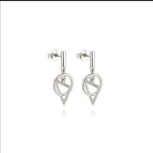 WHITE RHODIUM PLATED LINK EARRING